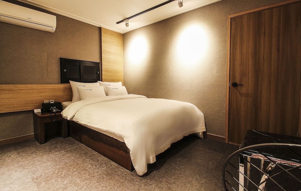 Blanc Hotel Gangnam Standard Double Room 4