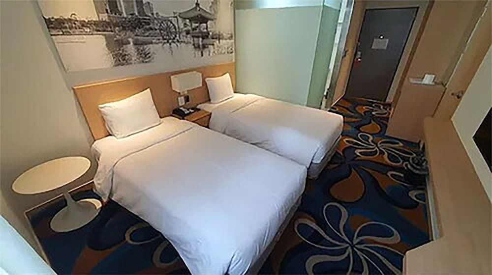 Travelodge Myeongdong Euljiro Superior Twin Room 2