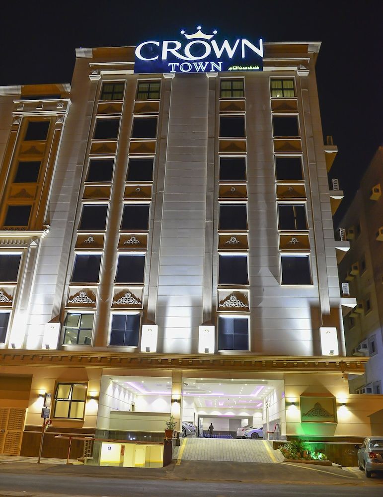 Crown Town Hotel 5