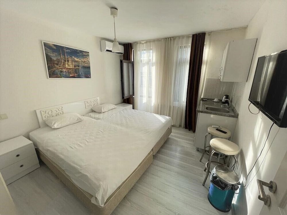 Royal Pera Taksim Standard Double Room