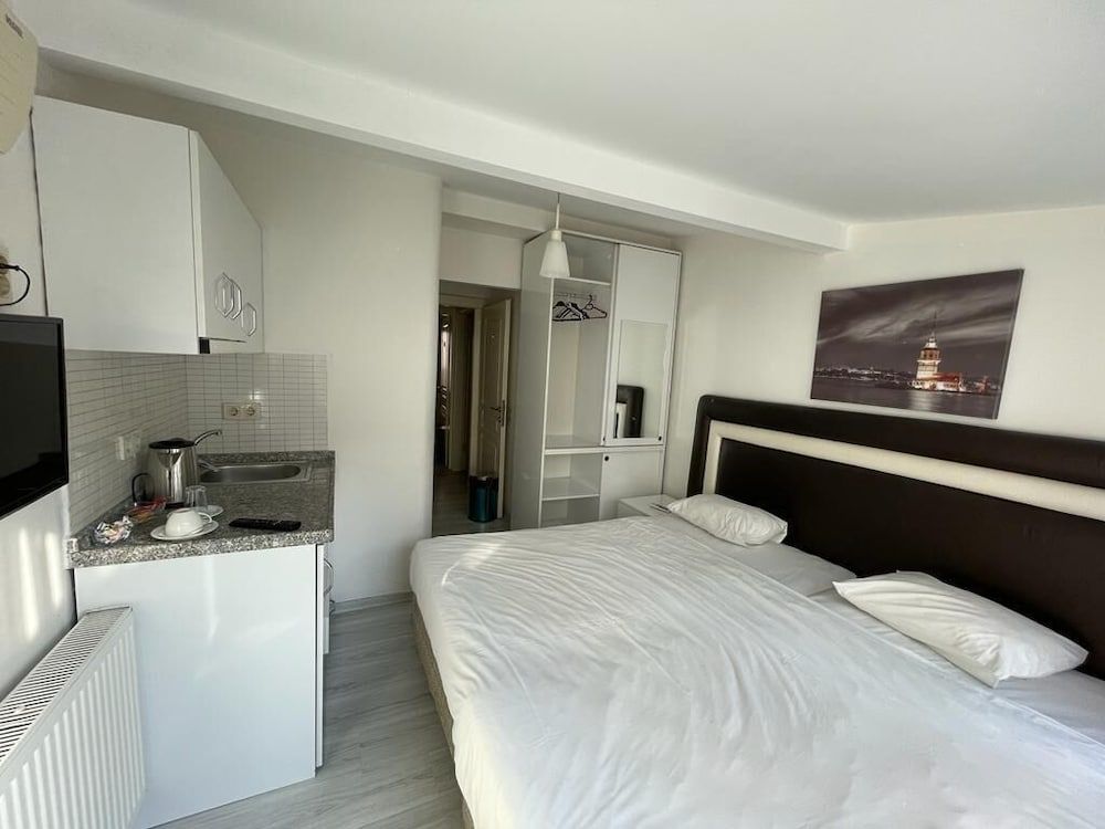 Royal Pera Taksim Standard Double Room 3