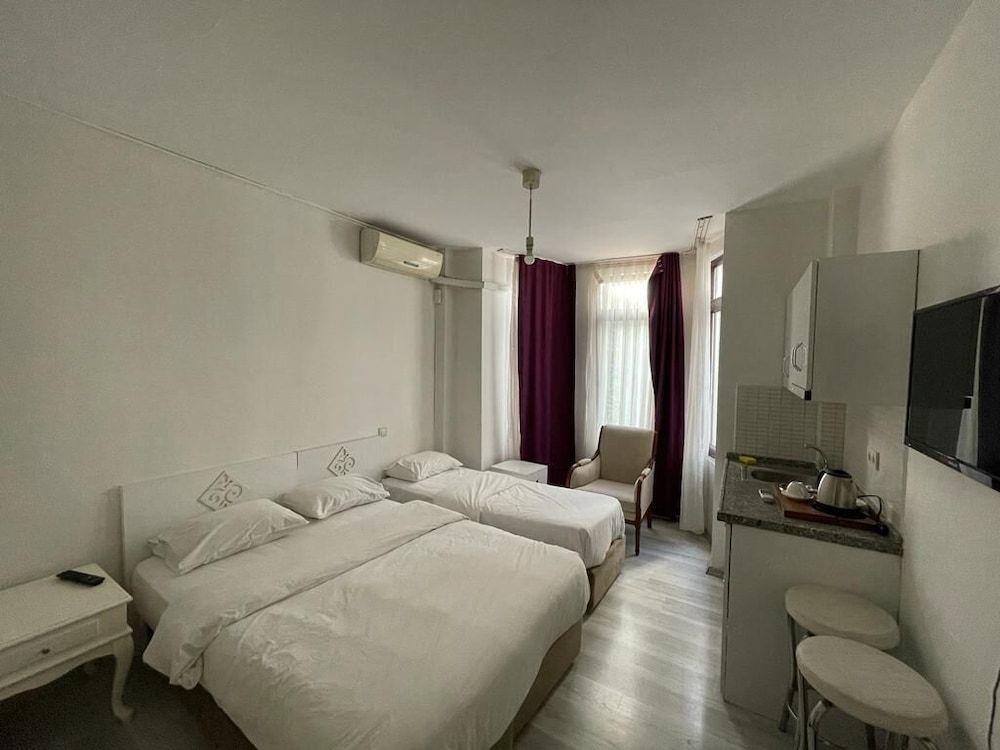 Royal Pera Taksim Standard Double Room 5