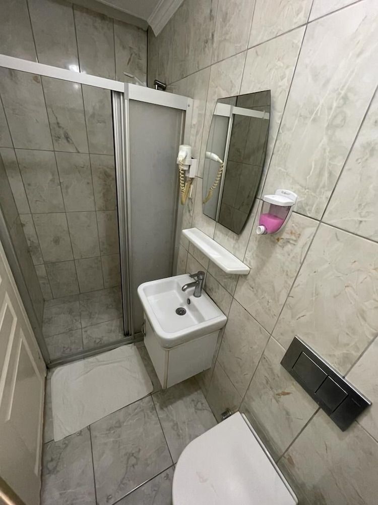 Royal Pera Taksim Standard Double Room 7