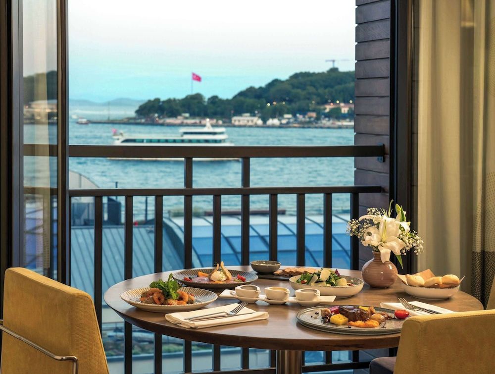 Novotel Istanbul Bosphorus 4