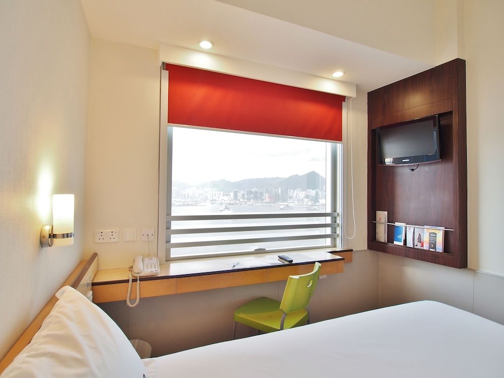 ibis Hong Kong North Point Standard Double Room, 1 Double Bed 9