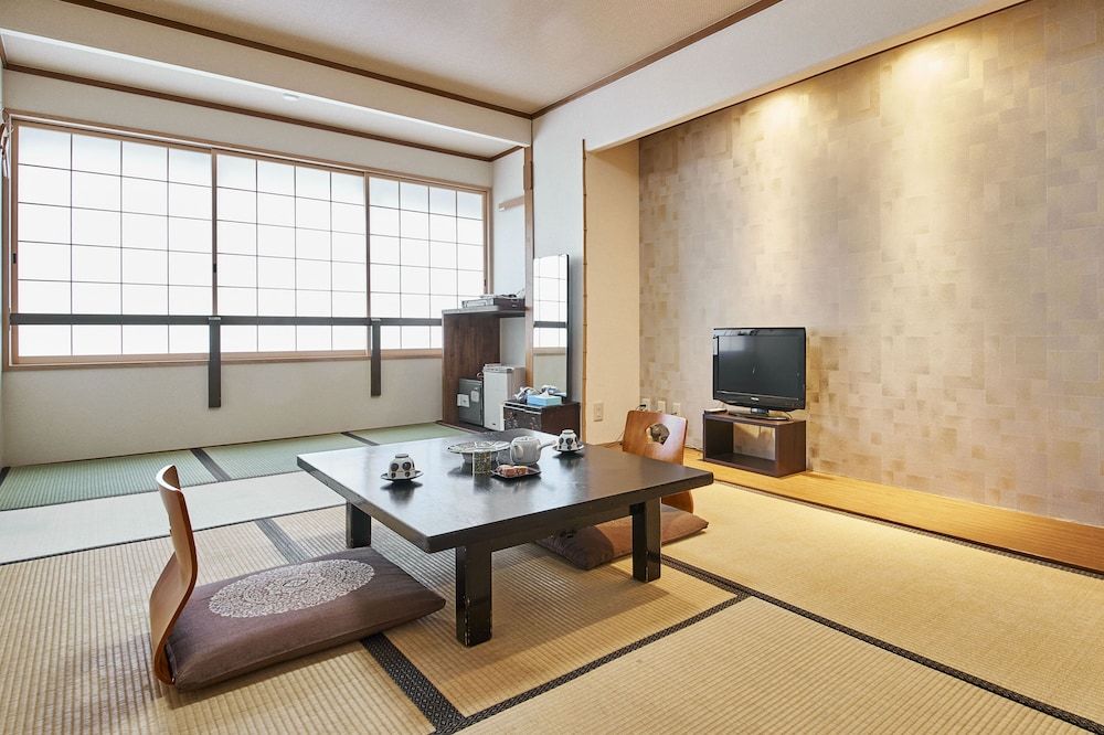 Hifumi Ryokan room 2