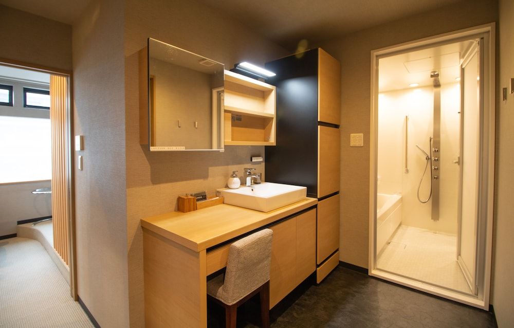 R&Run Kyoto serviced apartment & suites Family Suite, 3 Bedrooms, Jetted Tub, City View 13