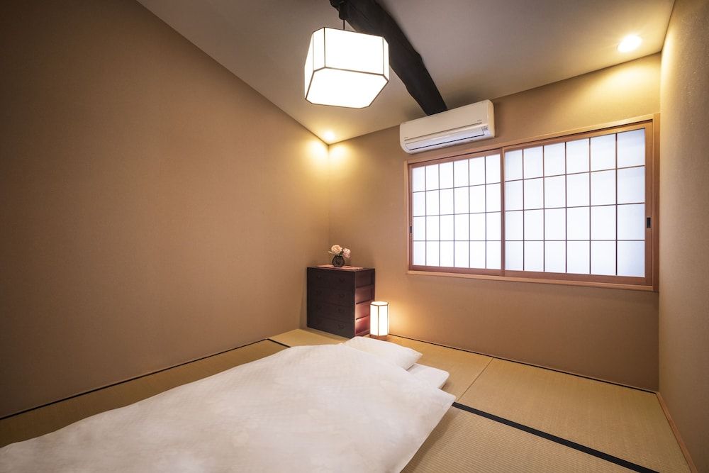 Rinn Nishiwakamatsu room 3