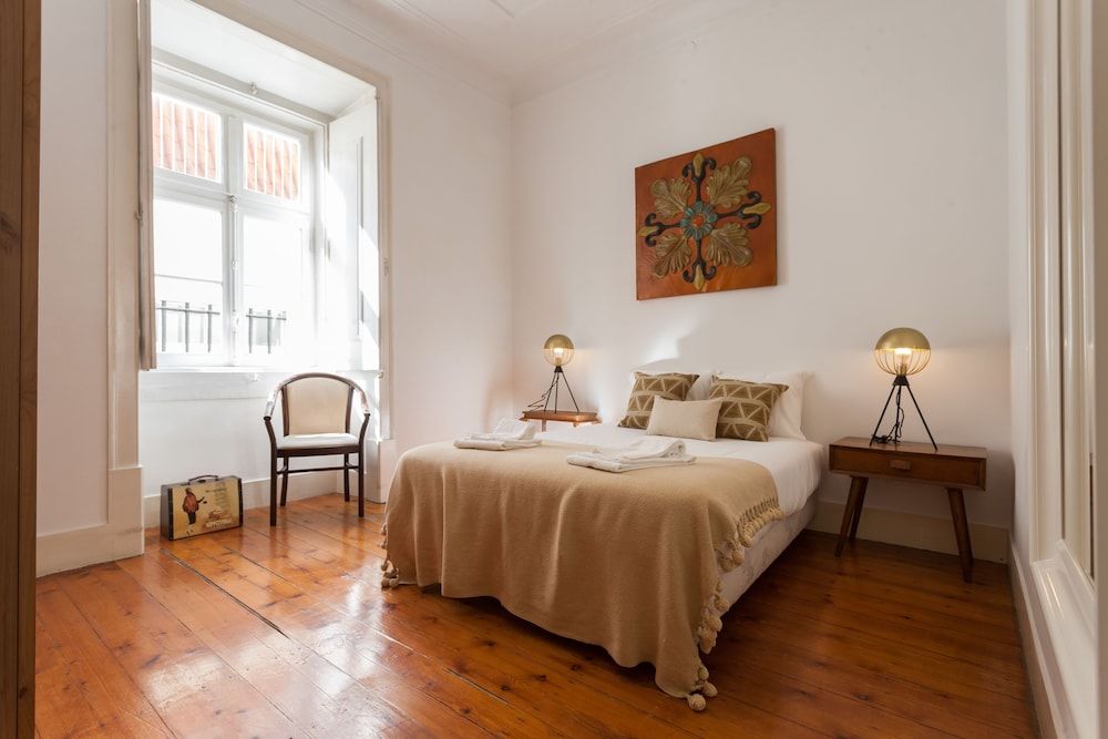 Tejo Vintage Three-Bedroom Apartment - by LU Holidays room 3