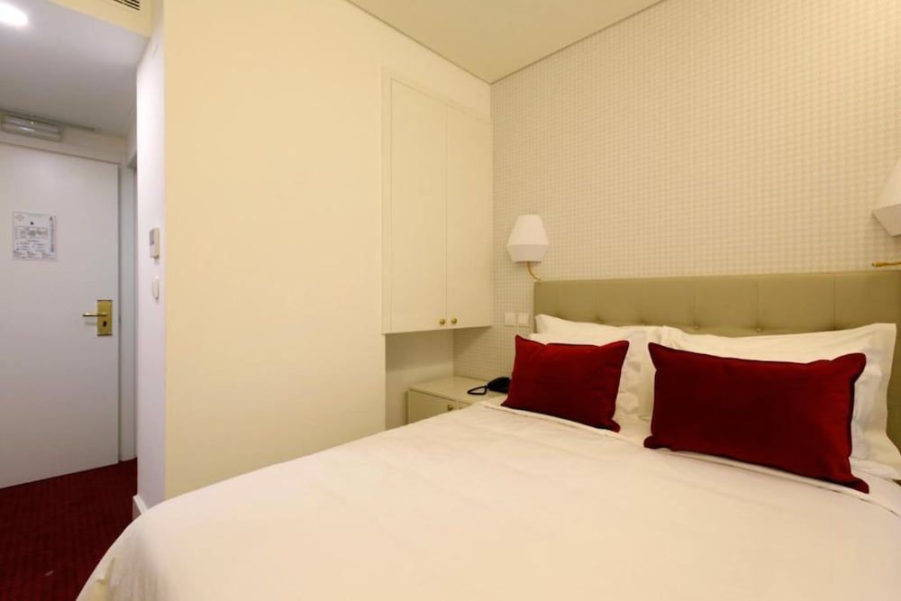 Hotel Lis - Baixa Double Room (Mini Room, Interior View) 3