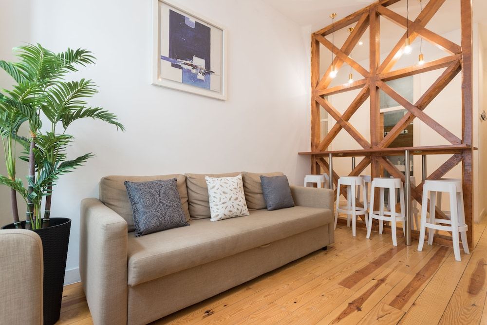 Baixa Modern Three-Bedroom Apartment - by LU Holidays 2