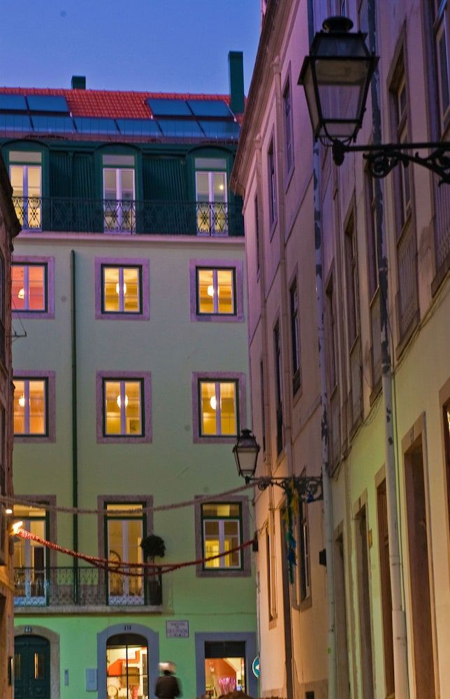 Lisbon Colours Bairro Alto Apartments