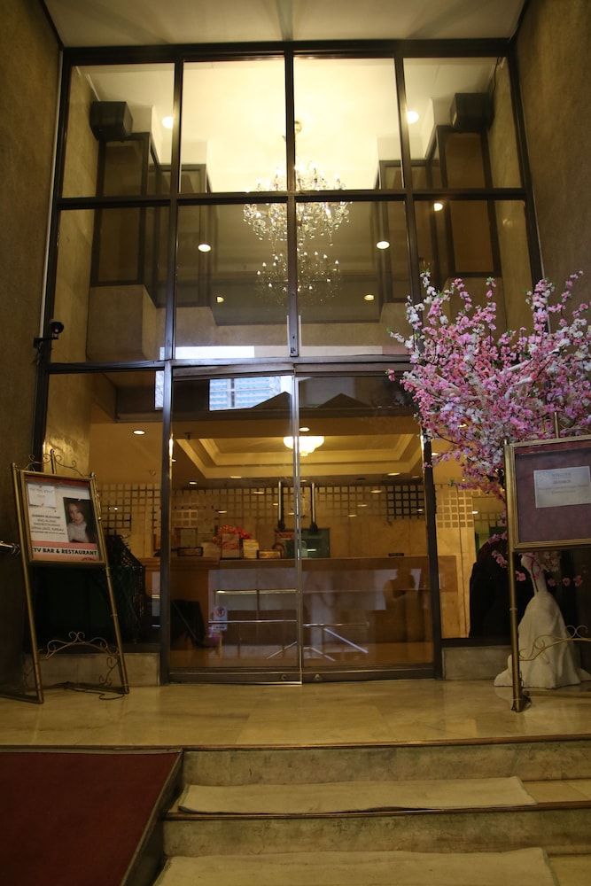 Cherry Blossoms Hotel 3