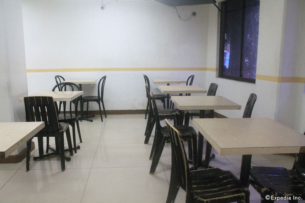 Halina Drive Inn Hotels - Sta Mesa dining_area 2