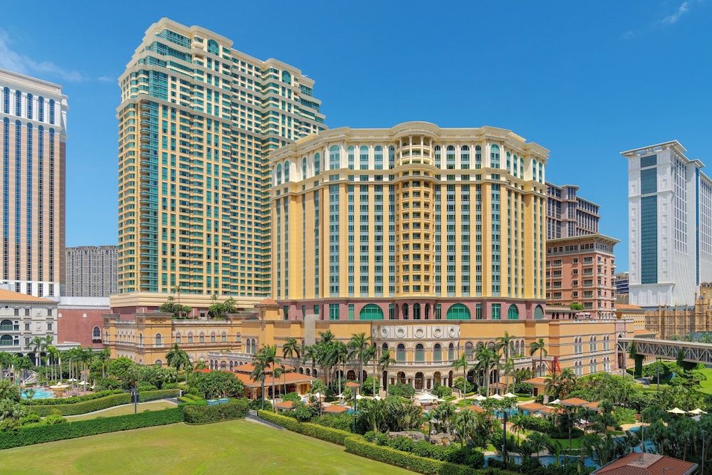 Four Seasons Hotel Macao 2