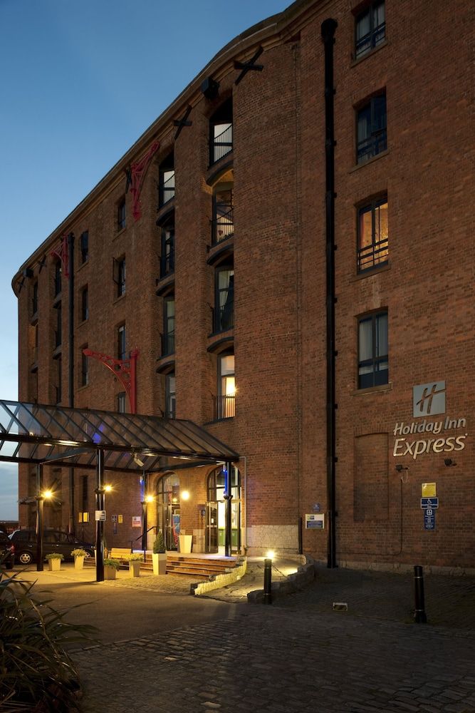 Holiday Inn Express Albert Dock, an IHG Hotel 2