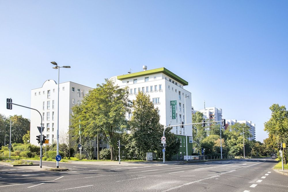 ACHAT Hotel Darmstadt Griesheim facade 3