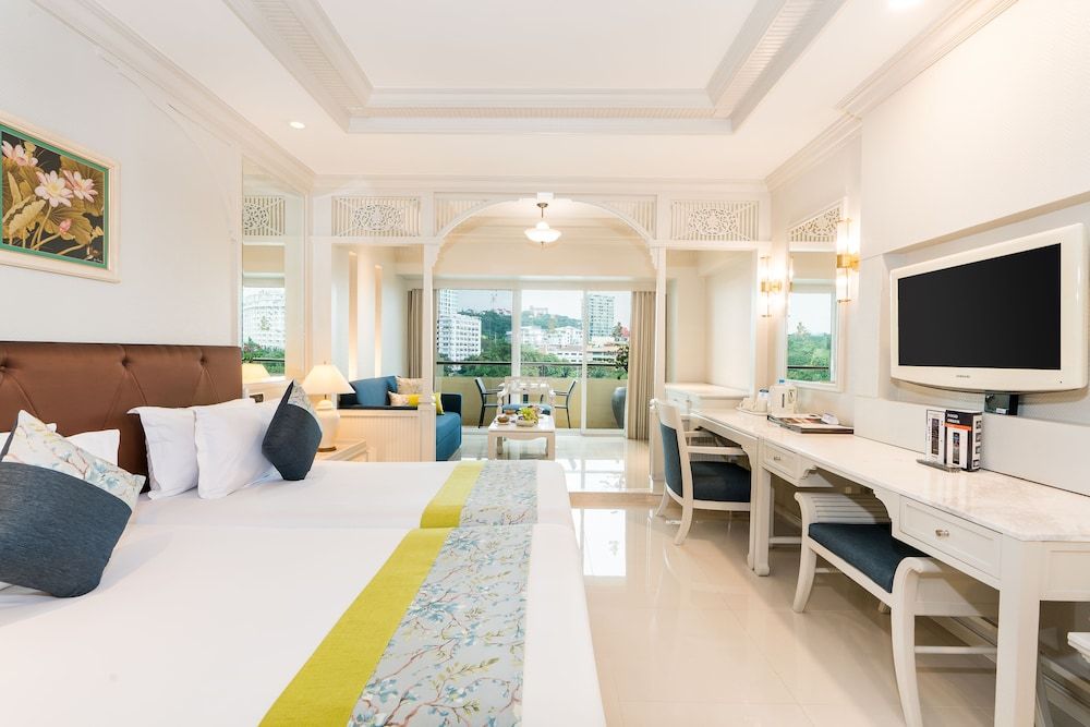 Royal Cliff Beach Hotel Pattaya Mini Suite Plus Sun Rise Twin Bed