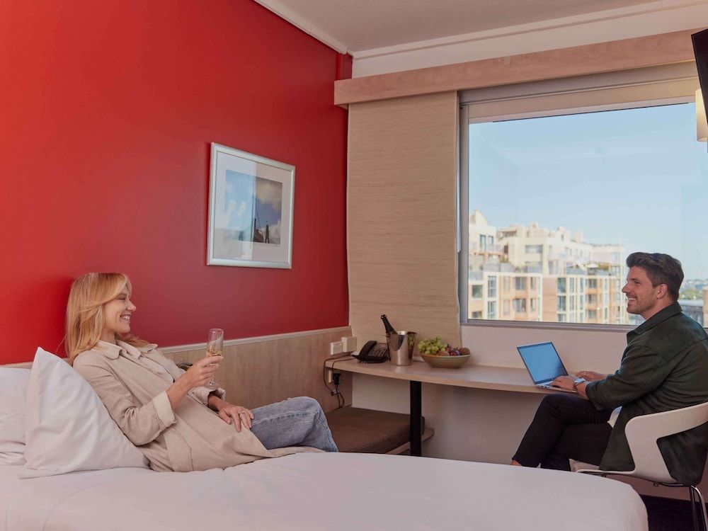 ibis Sydney Darling Harbour Standard Room, 2 Twin Beds, View (Pyrmont View) 2