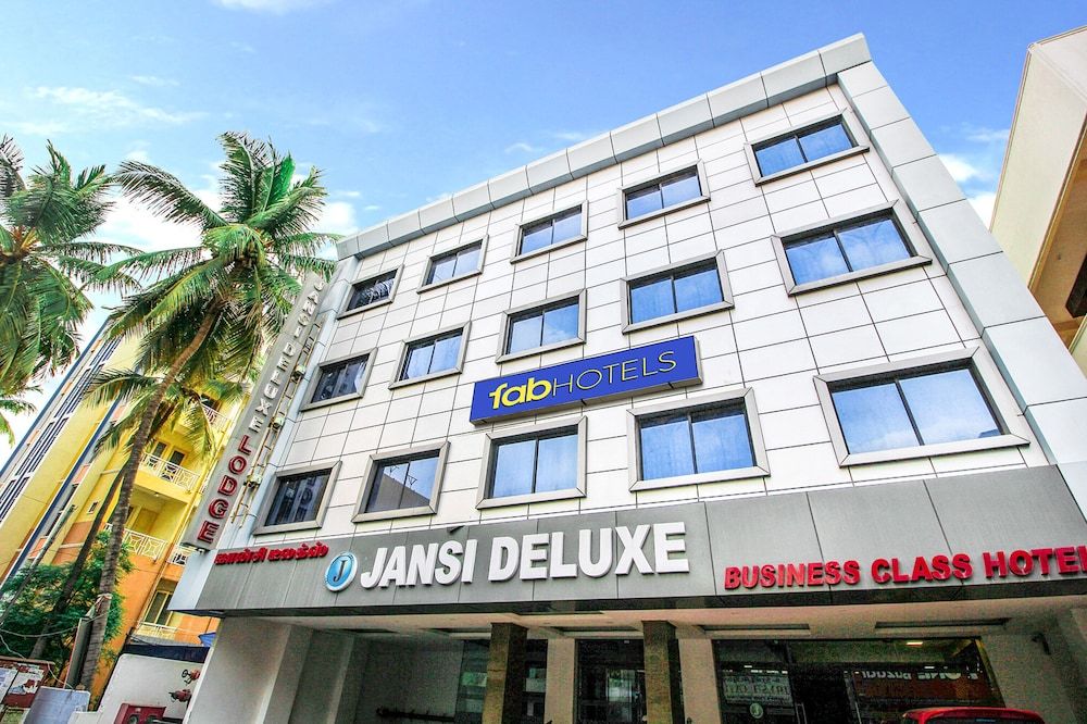 FabHotel Jansi Deluxe 3