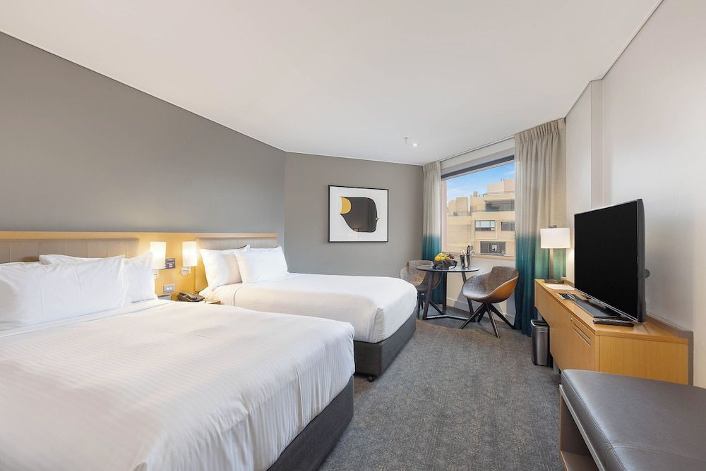 Novotel Sydney on Darling Harbour Superior Double Room, 2 Double Beds 3