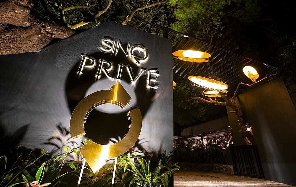 SinQ Prive front_of_property_-_evening/night 4