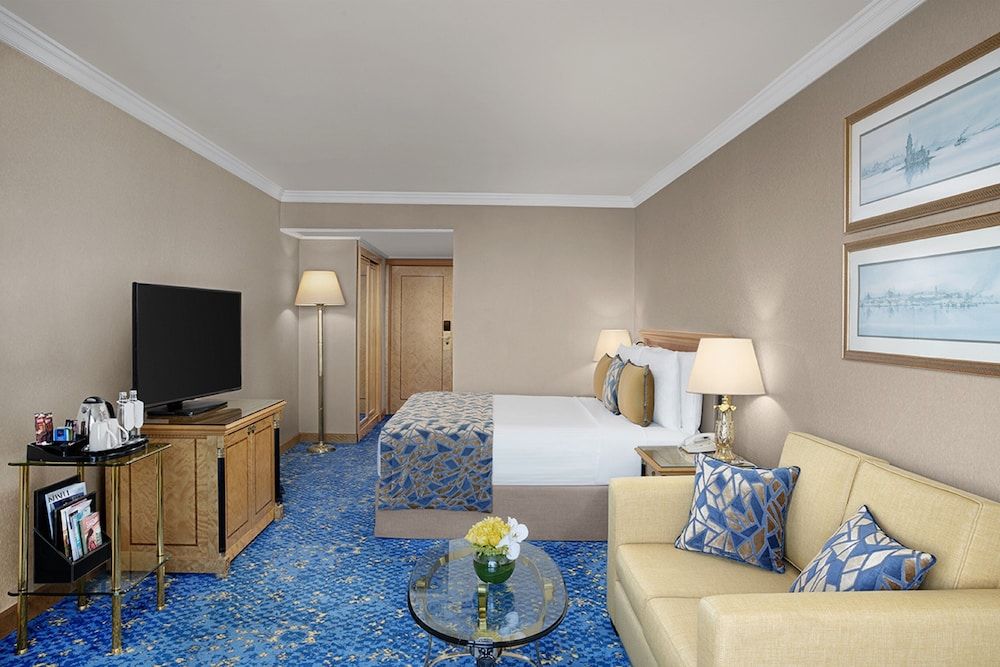 InterContinental Istanbul, an IHG Hotel Classic Room, 1 King Bed 4