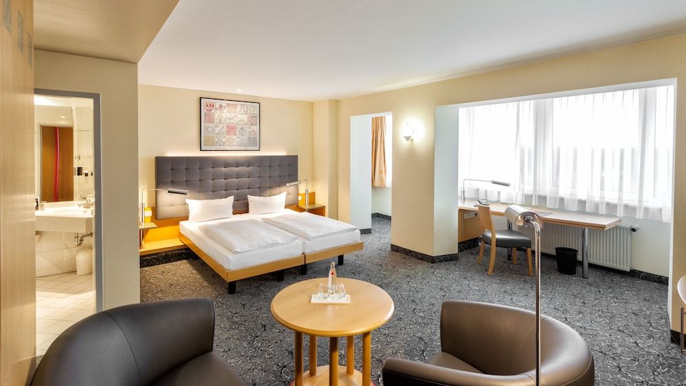 Abacus Tierpark Hotel Berlin featured 2