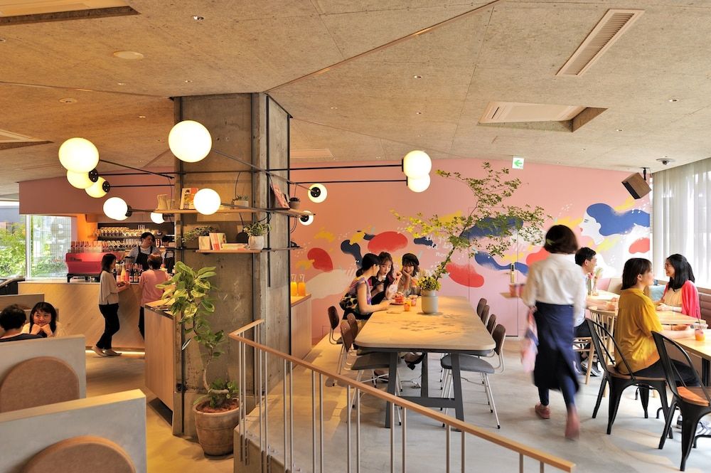 CAFETEL KYOTO SANJO for Ladies - Hostel, Caters to Women bar