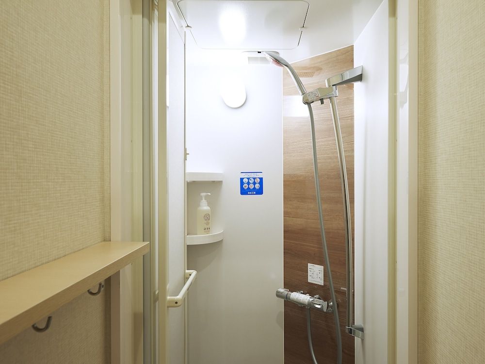 The Pocket Hotel Kyoto Shijokarasuma Private Step Twin Room with Shared Bathroom 4