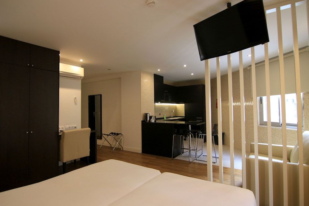 Lisbon City Apartments & Suites by City Hotels 5