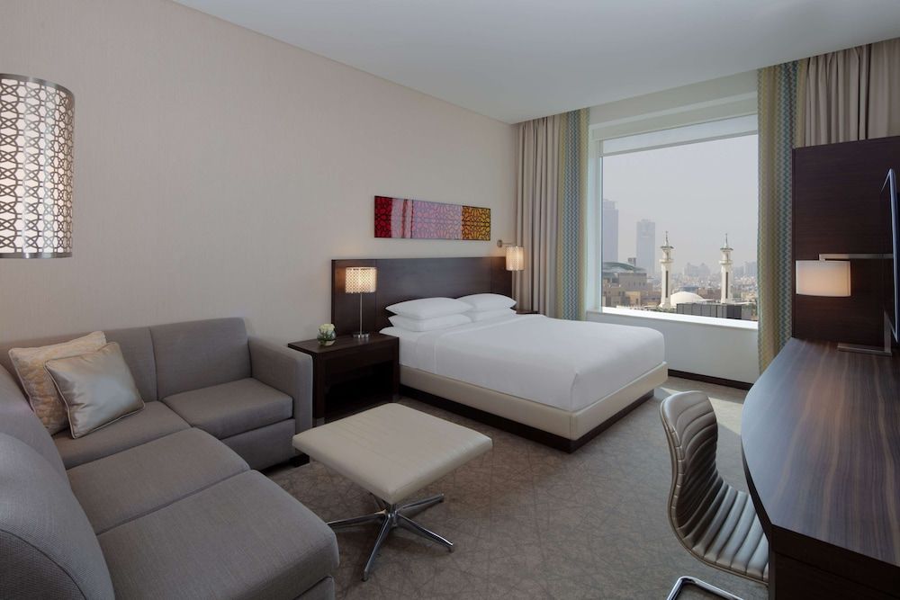 Hyatt Place Riyadh Al Sulaimania Room, 1 King Bed with Sofa bed 5