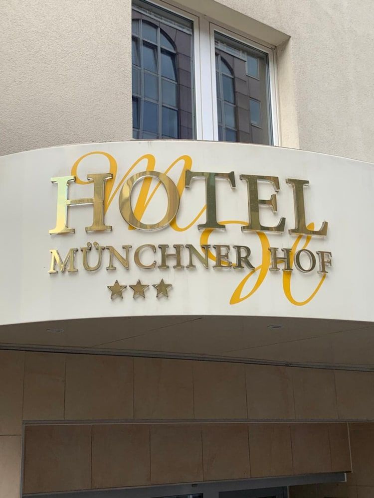 Hotel Münchner Hof exterior_detail 2