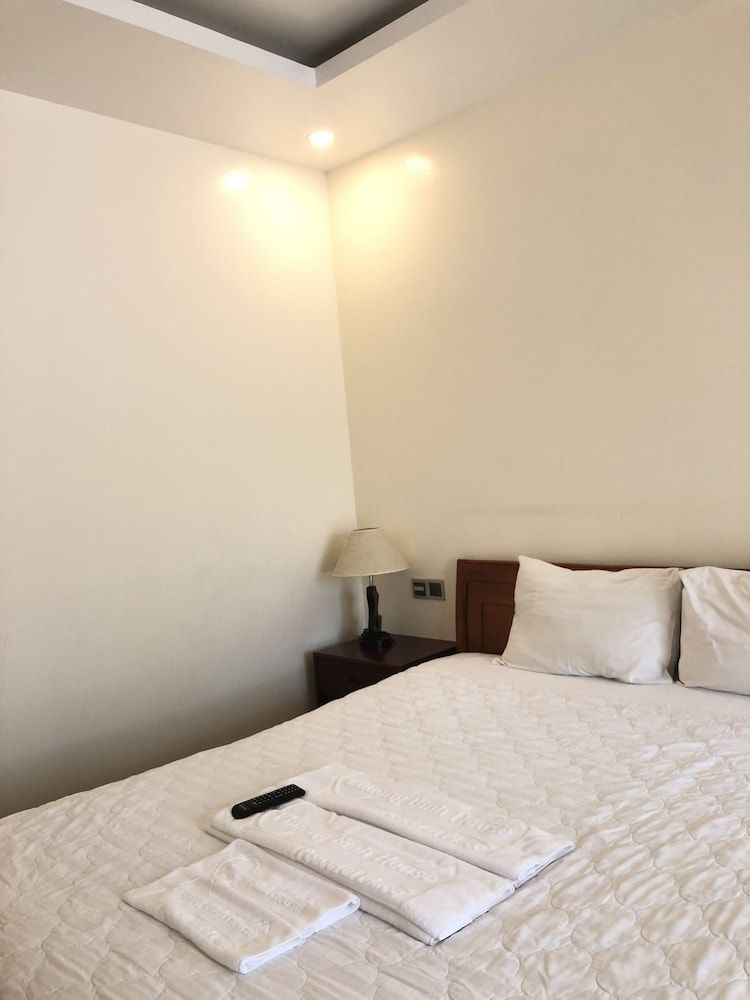 Phuong Binh House Deluxe Double Room 4