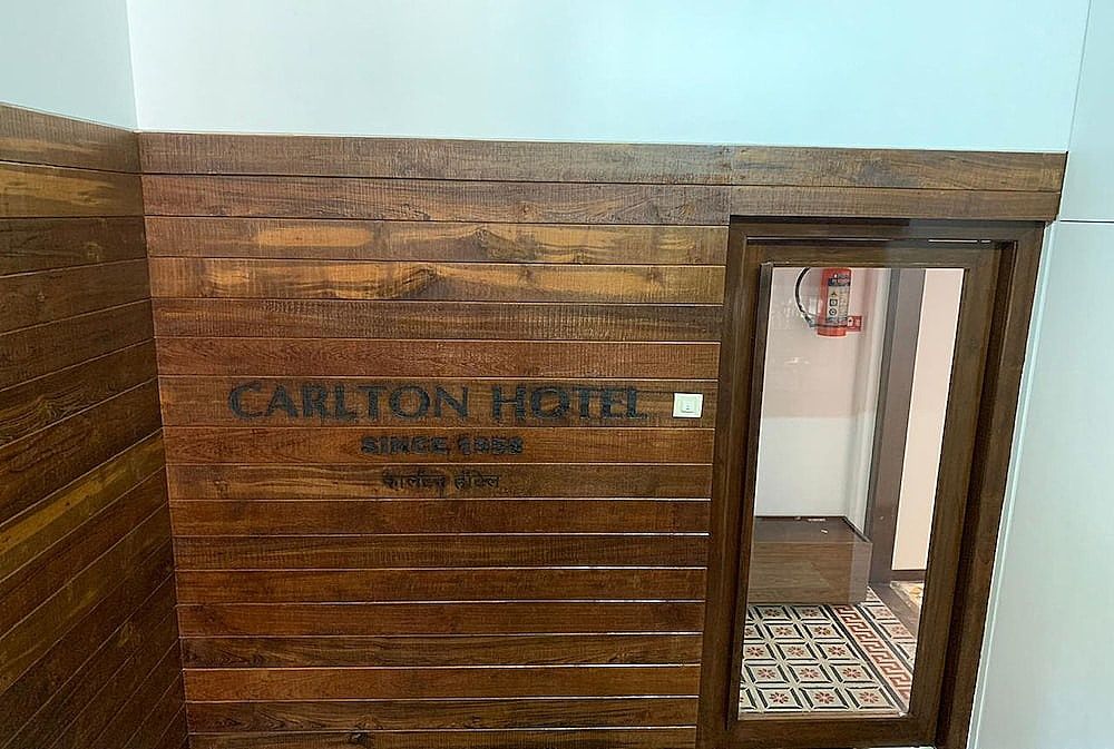 Carlton Hotel Colaba interior 2