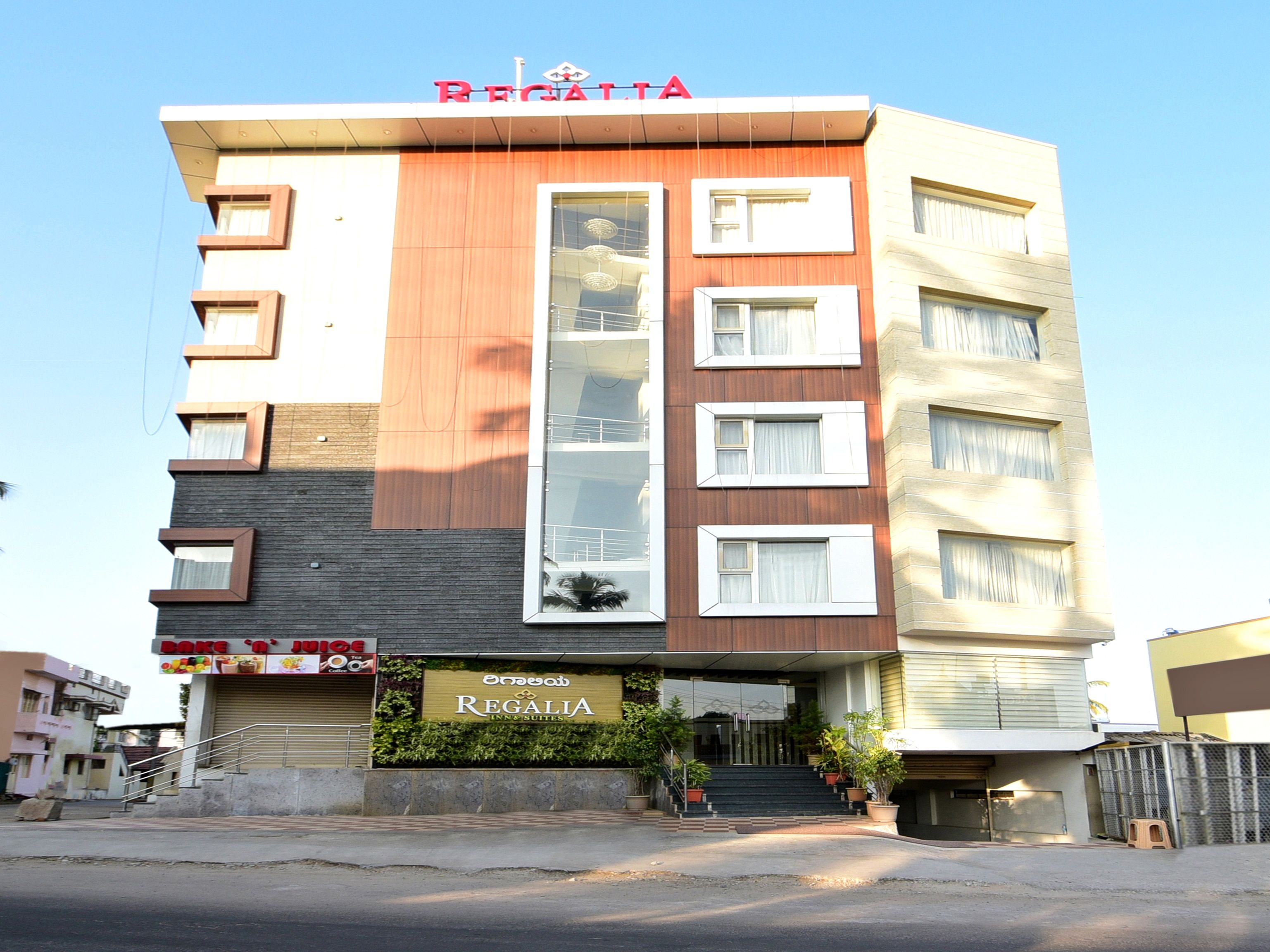 Regalia Inn & Suites