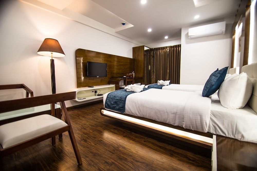 Treebo Trend The White Tree Executive Room 4