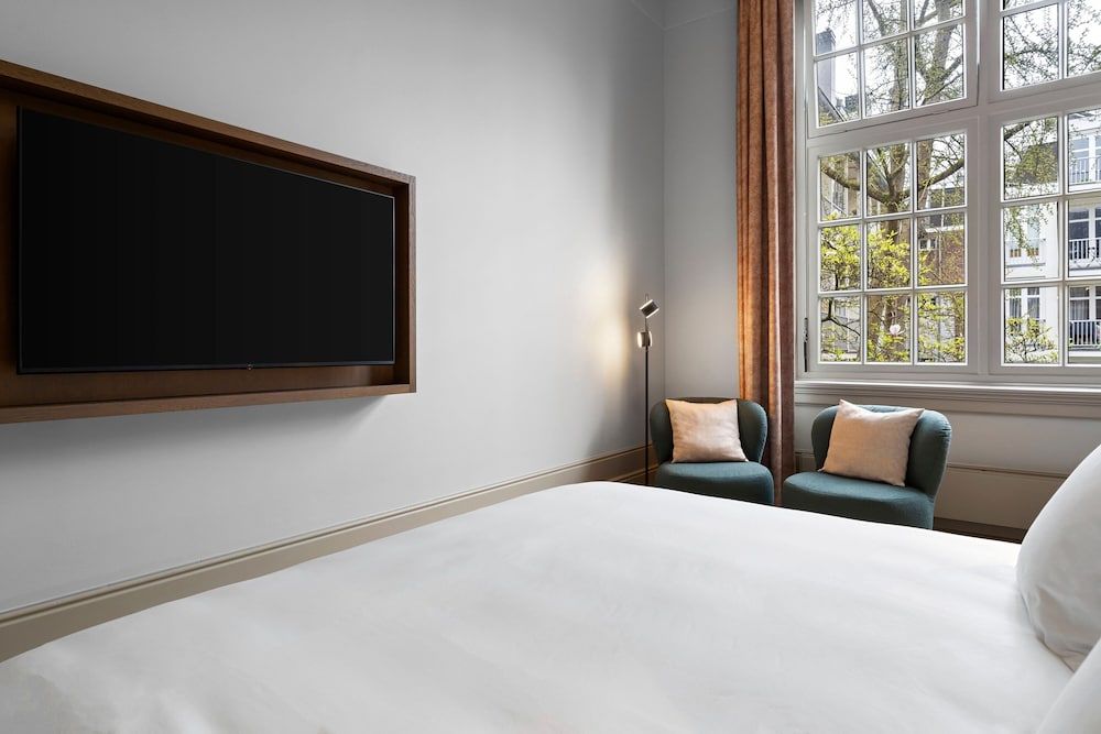 The College Hotel Amsterdam, Autograph Collection Superior Room, 1 Queen Bed 3