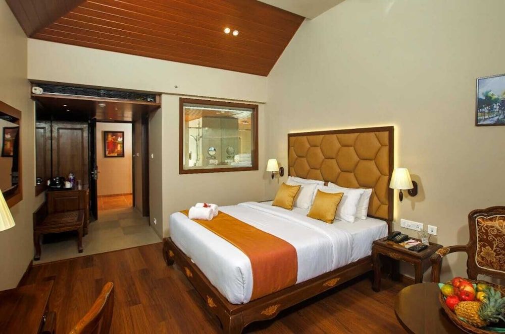 Uday Backwater Resort Lakeview Elite Room 4