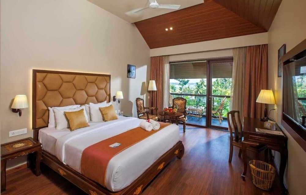 Uday Backwater Resort Lakeview Elite Room