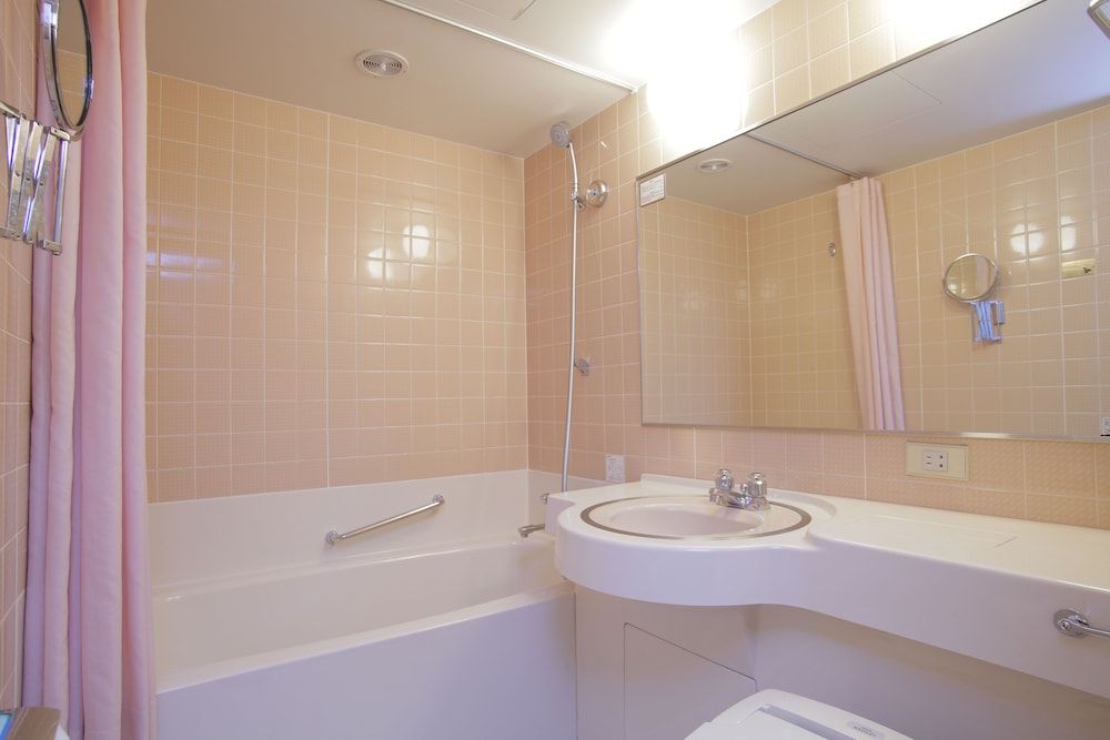 Kyoto Tokyu Hotel Standard Twin Room, Non Smoking (Gym Access,Shuttle from Kyoto Station) 7