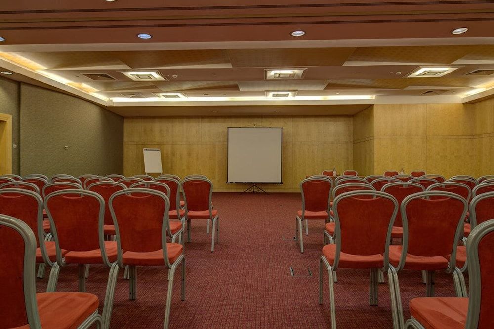 VIP Executive Entrecampos Hotel & Conference meeting_room 3