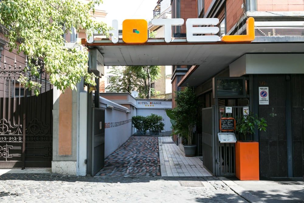 Orange Hotel