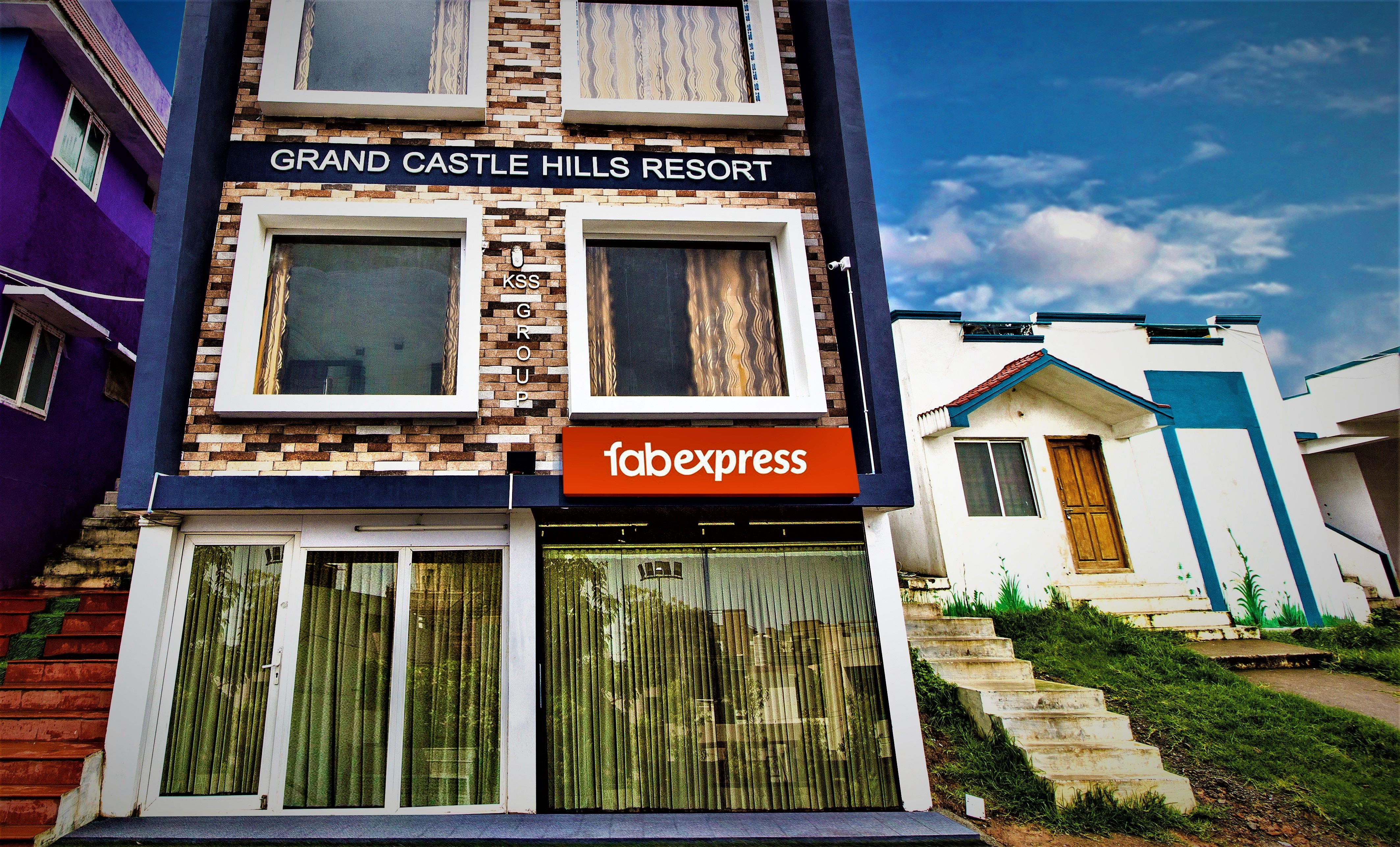 FabExpress Grand Castle Hill Resorts others