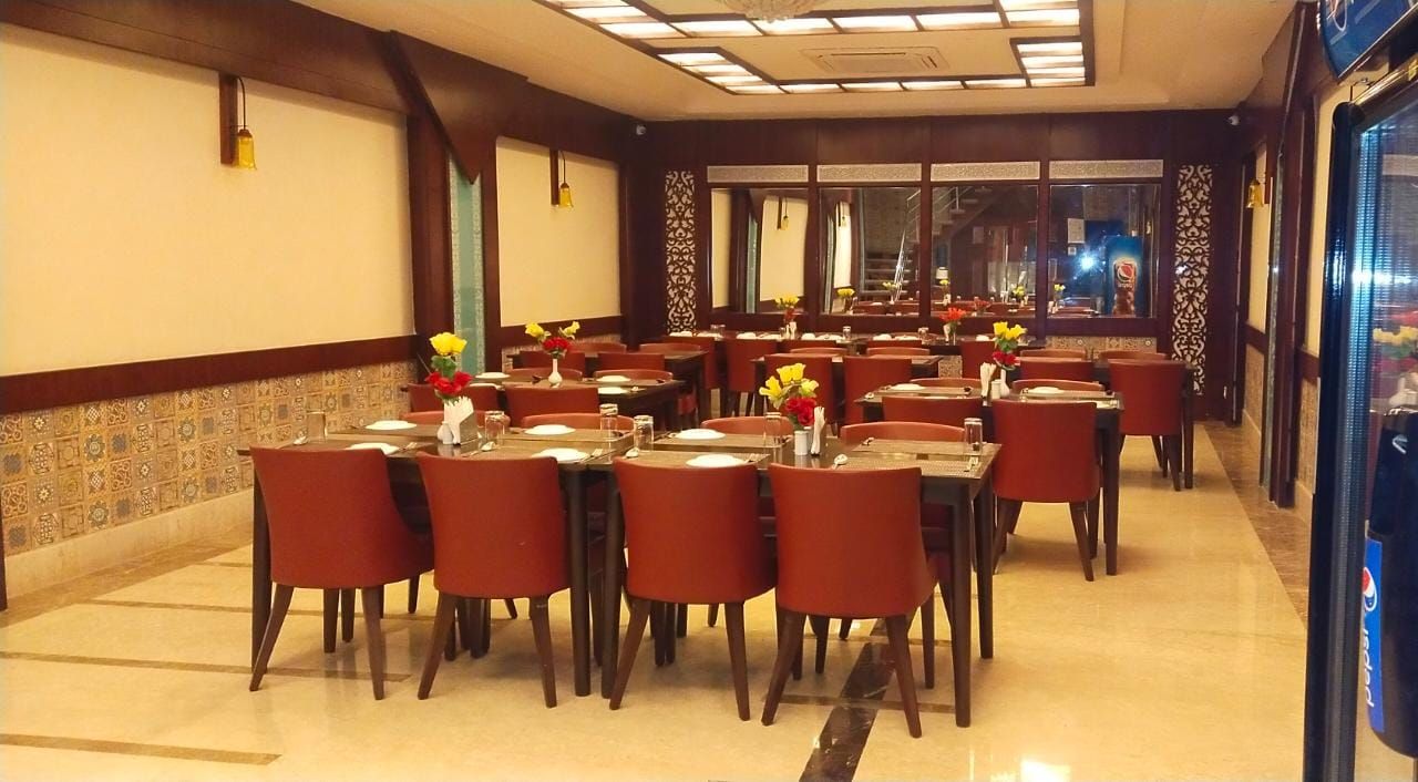 Food & Dining