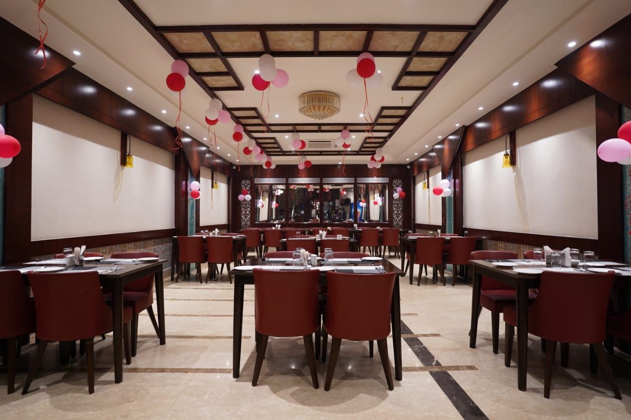 Food & Dining