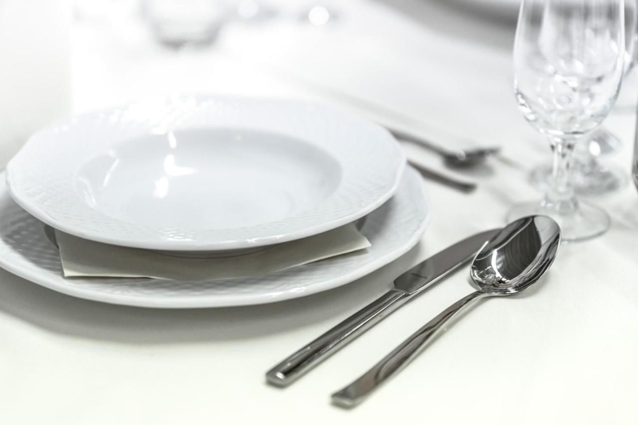 Food & Dining