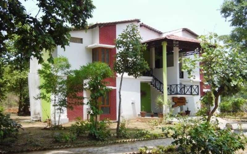 Kanha Meadows Resort