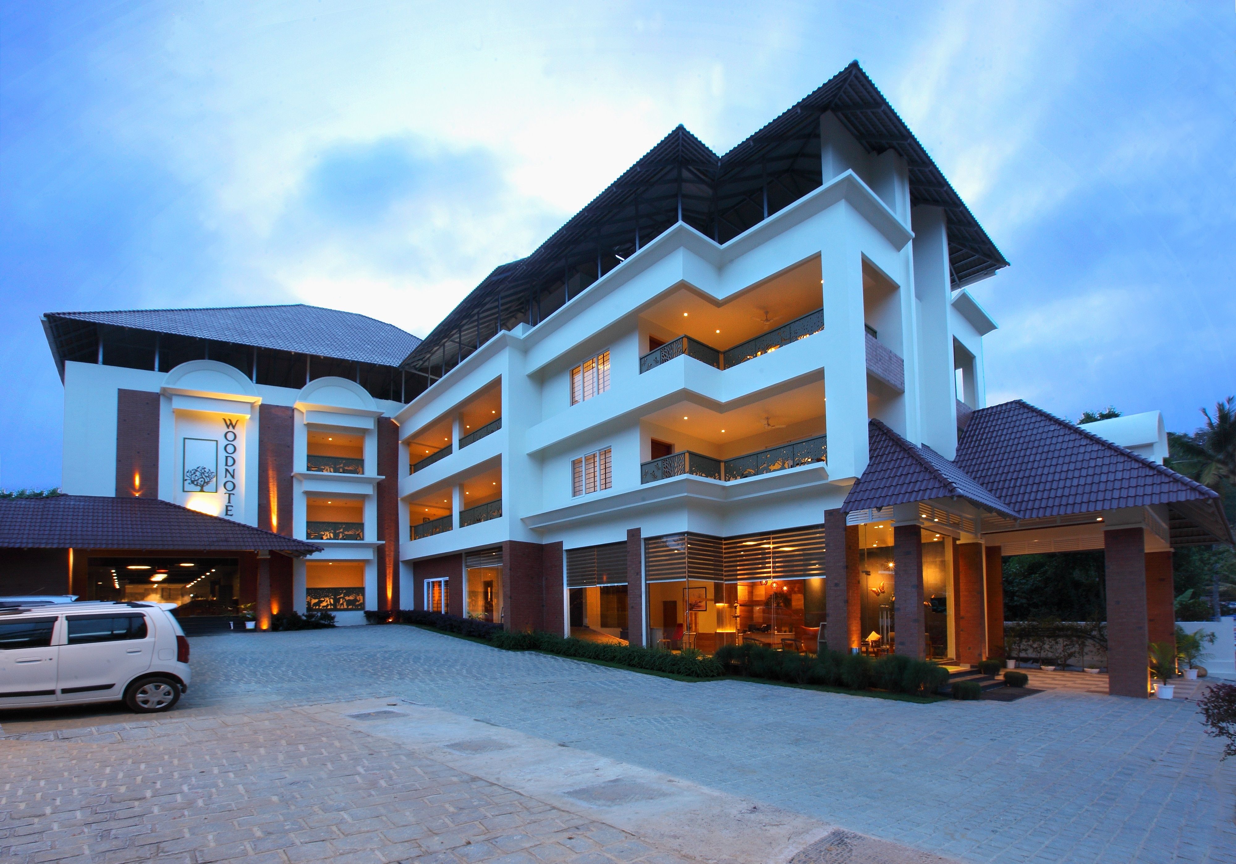 undefined Woodnote Thekkady