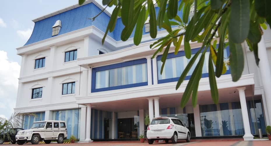 Hotel Karthika Residency